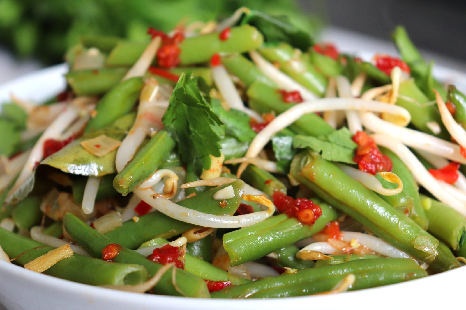 Sayur Ulih: green beans with bean sprouts